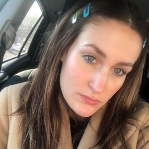 Meet your Posher, Alexandra